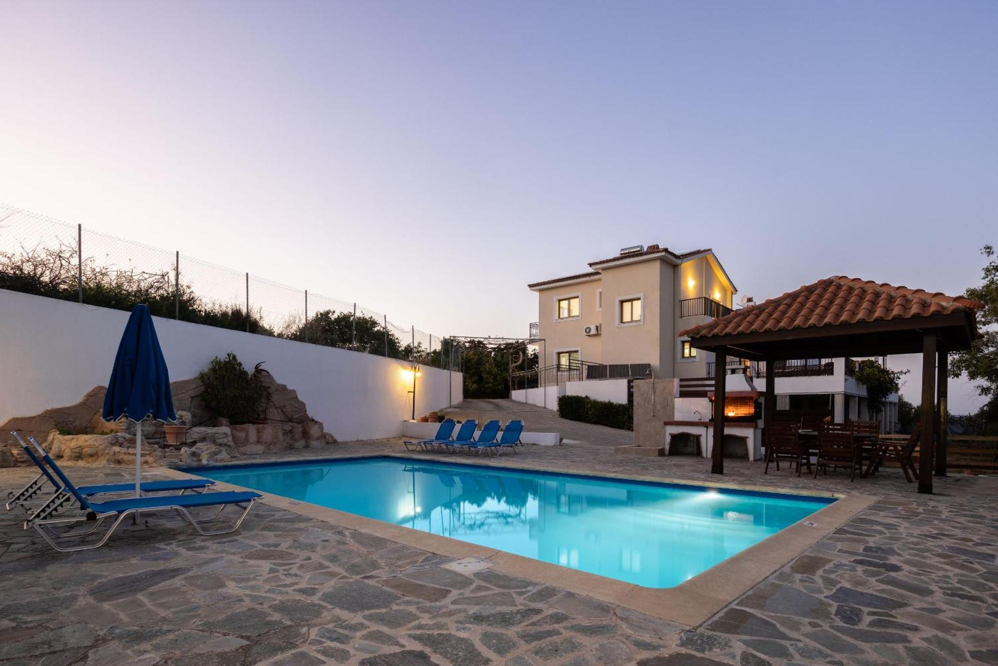 Villa Ira Finiki Lací Kültér fotó