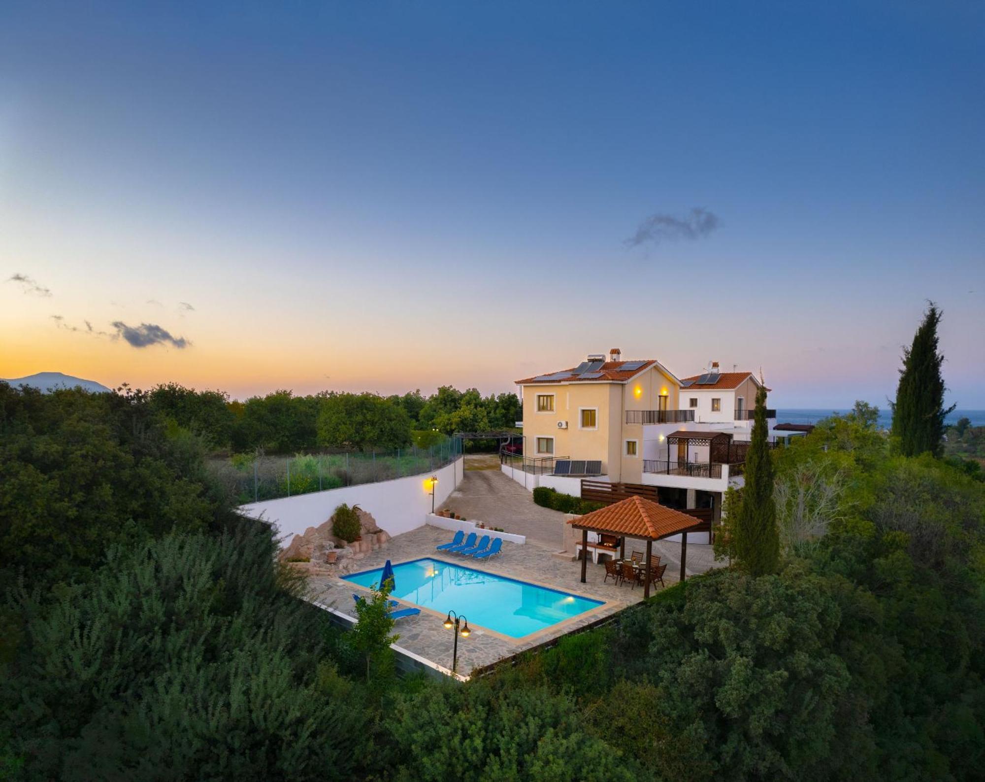 Villa Ira Finiki Lací Kültér fotó