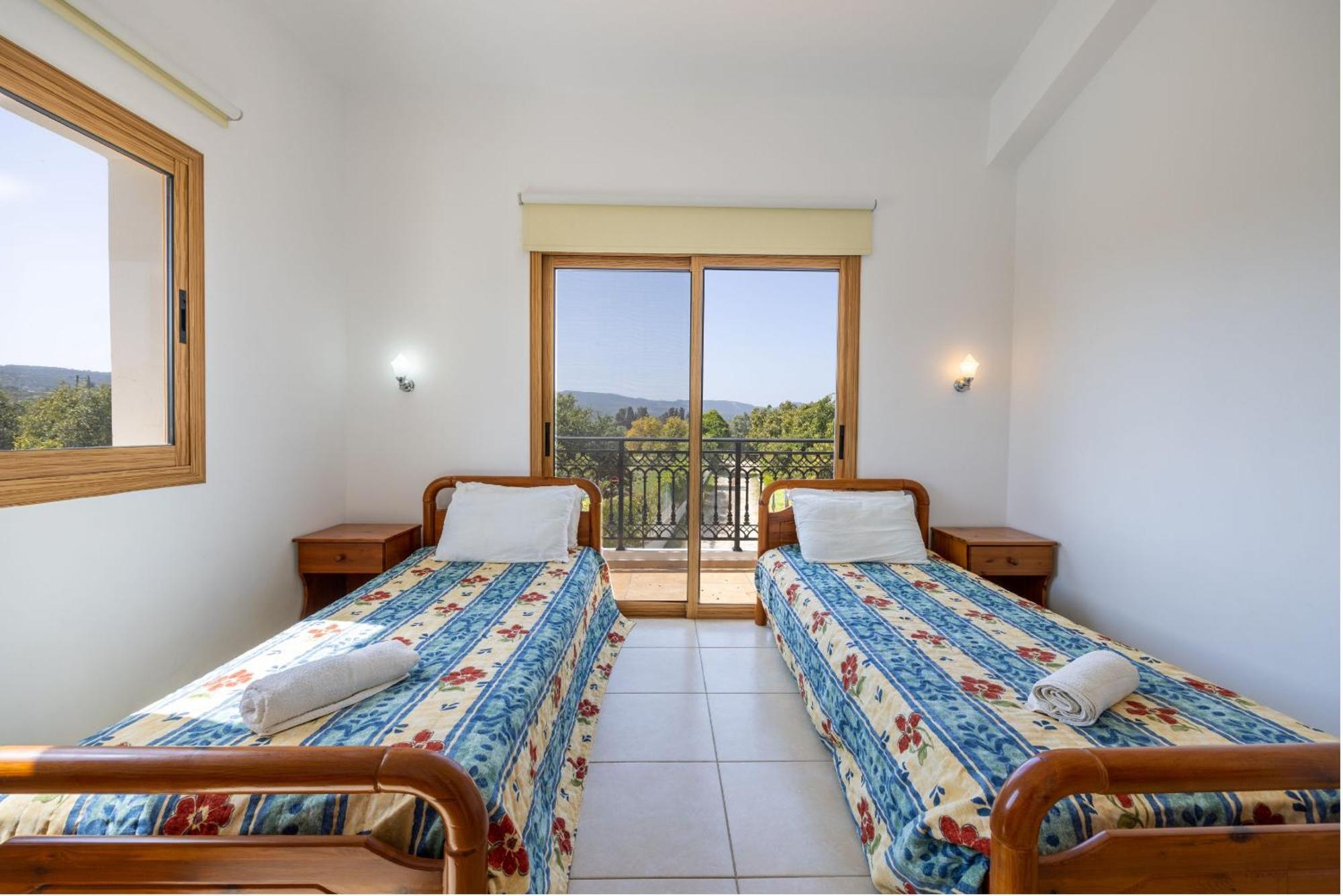 Villa Ira Finiki Lací Kültér fotó