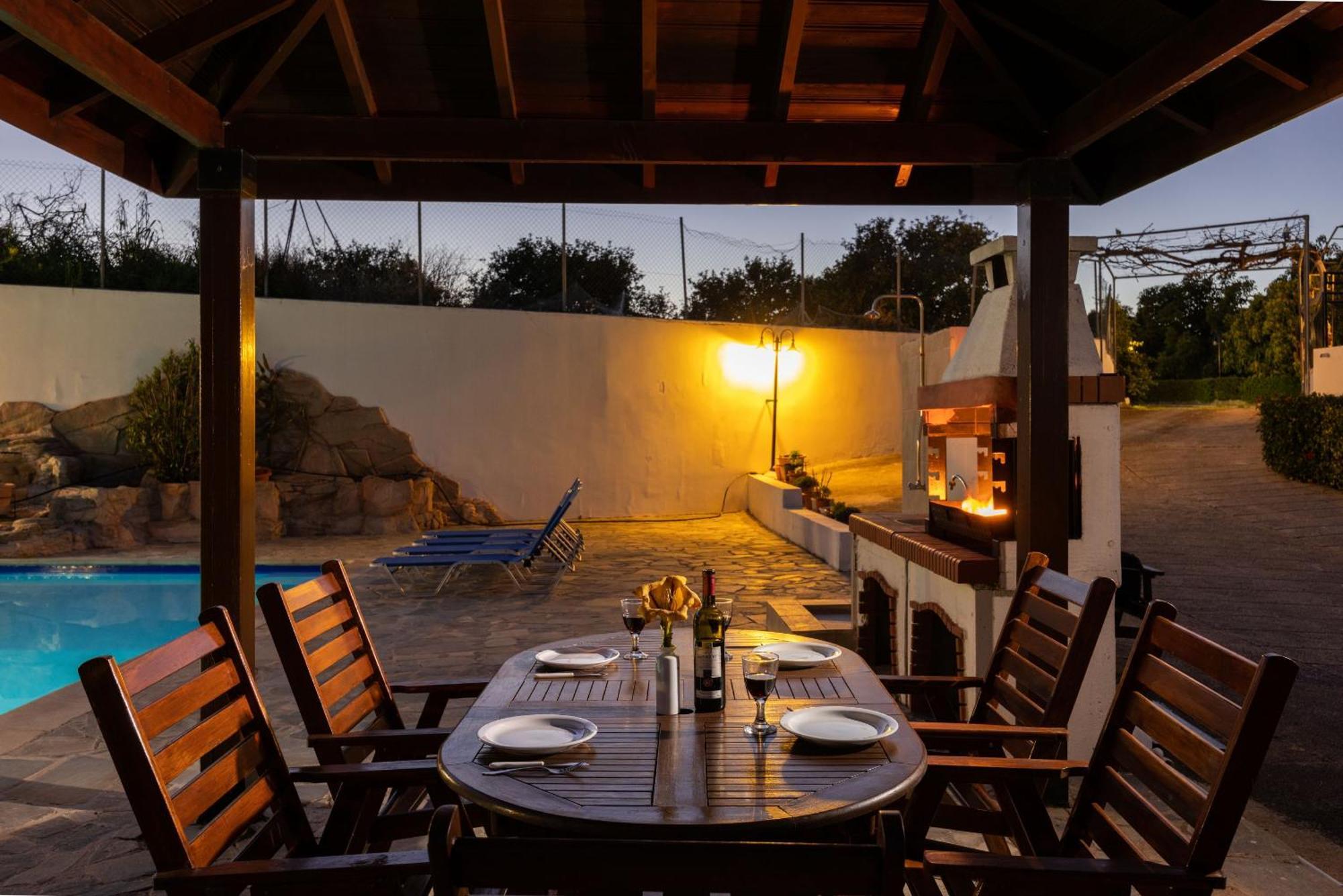 Villa Ira Finiki Lací Kültér fotó