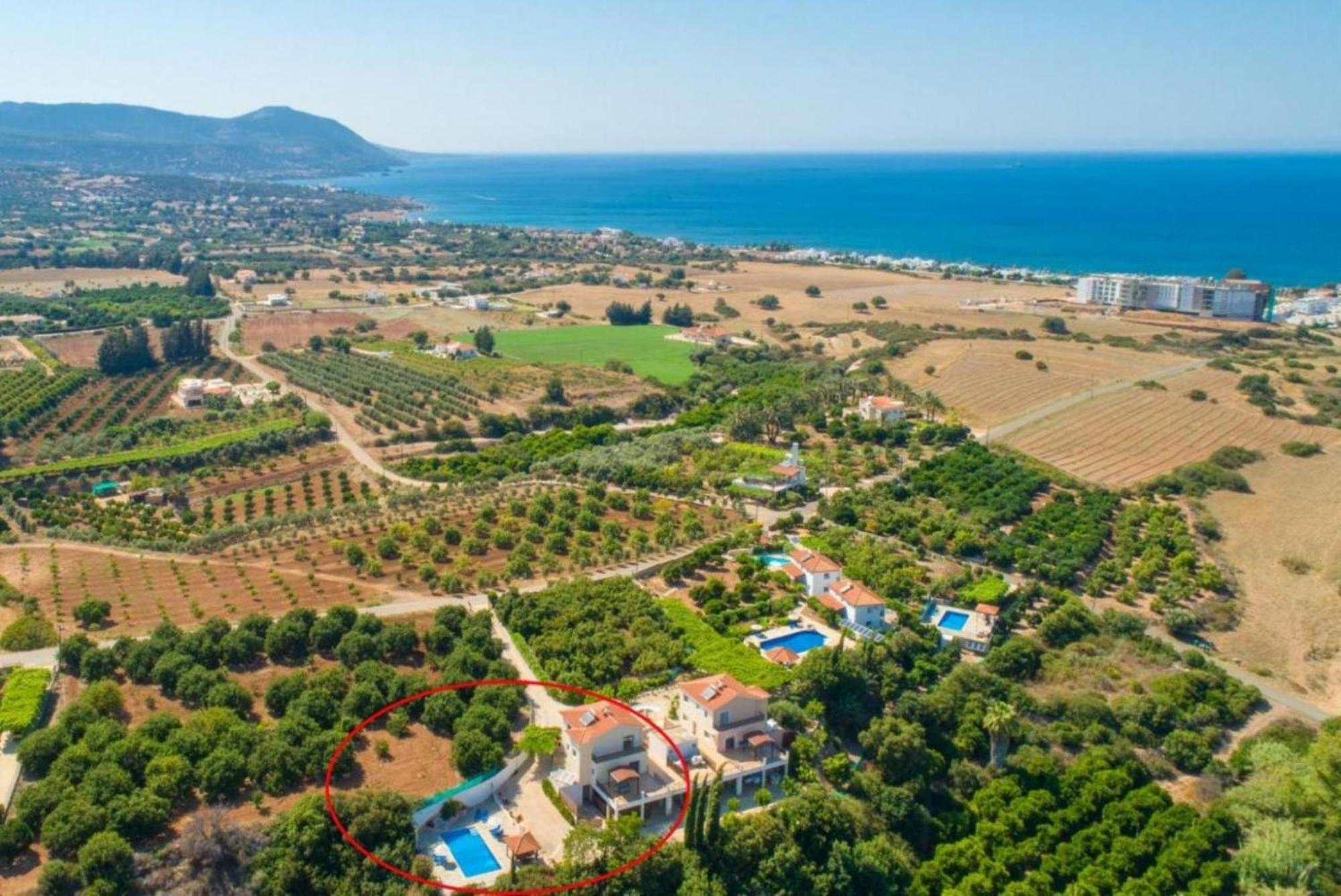 Villa Ira Finiki Lací Kültér fotó