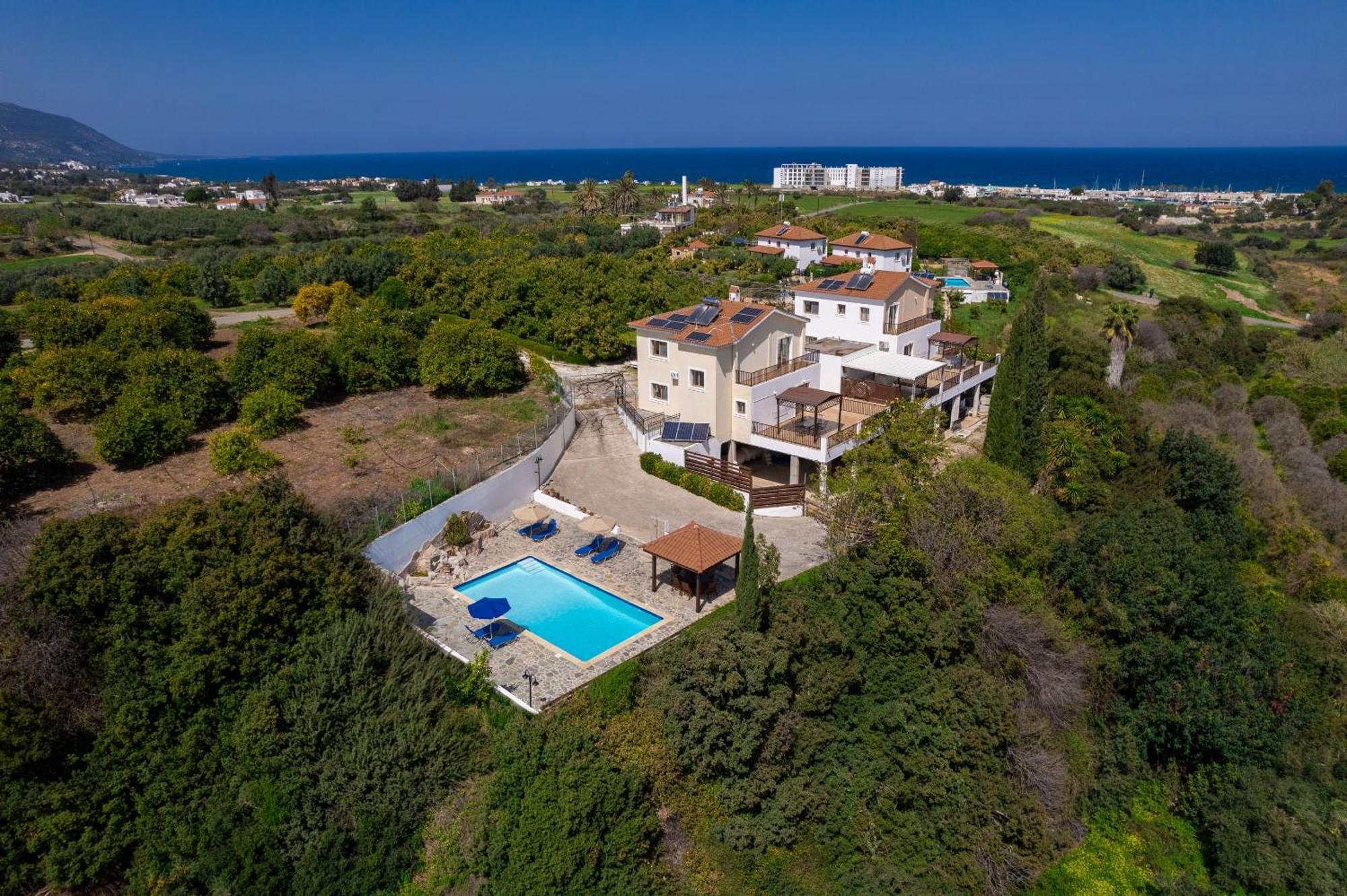 Villa Ira Finiki Lací Kültér fotó
