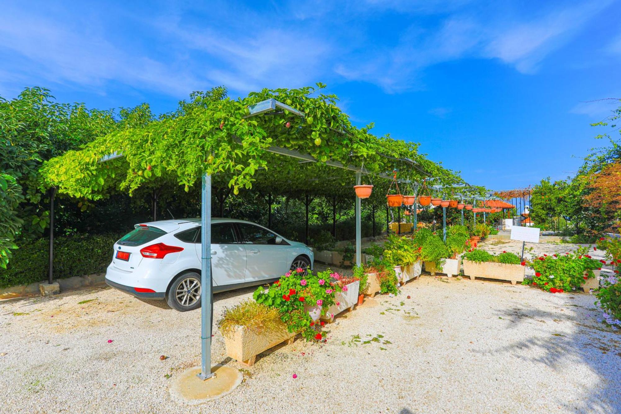 Villa Ira Finiki Lací Kültér fotó